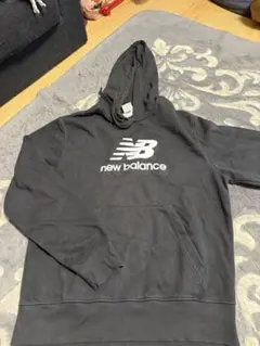 New Balance フード付きパーカー Lサイズ ダークグレーのサムネイル