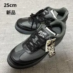 新品 PIKO スニーカー J601