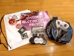 TWICE【THIS IS FOR】アプグレ特典セット(銀テ&スローガン付き)のサムネイル