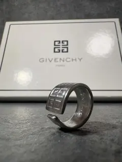 Givenchyリング14号前後