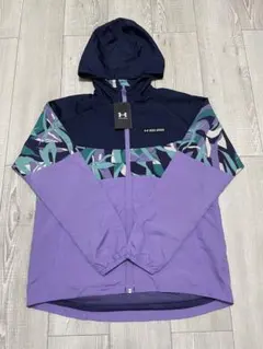 【新品】アンダーアーマー　レディース　薄手のパーカー　ウインドブレーカー