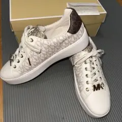 mk sneakersのサムネイル