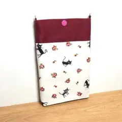 スマホポーチ(本体)　猫柄　黒猫　ワインレッド　サコッシュ　ミニショルダー