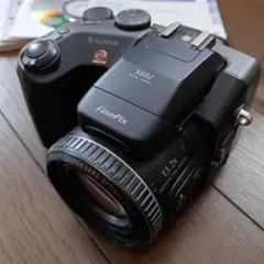 FUJIFILM FinePix S602 本体 デジタルカメラのサムネイル