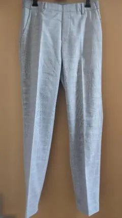 ★美品！これからの時期に♫グレー チェック柄 スリムフィット スラックス