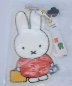 ミッフィーサガラ刺繍　パスケース