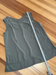 GU ノースリーブ　カットソー　トップス　レディース