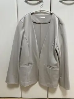 アイボリー　ノーカラージャケット