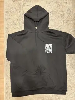 新品未使用　メンズ ブラックパーカー　トレーナー　黒 くま グラフィック
