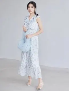 新品　snidel ワンピース　水色　花柄　ノースリーブ