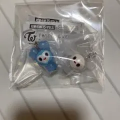 ガチャ　TWICE LOVELYS　めじるしアクセサリー　2つセット