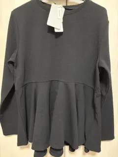 coca ブラック エンボス長袖裾フレアトップス Lサイズ