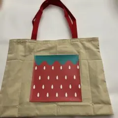 お値下げ新品未使用❣️イチゴは合皮❣️ハンドメイドトートバッグ　イチゴは、ポケット❣️
