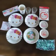 1988年　サンリオ　ハローキティ　HELLO KITTY　食器３点セット 1988年 サンリオ ハローキティ HELLO KITTY 食器3点セット - メルカリ