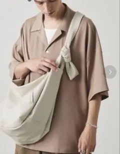 EMMACLOTHES ショルダーバッグ ニュースペーパーバッグのサムネイル