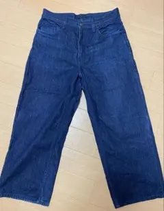 ユニクロ　ワイドストレートジーンズ　68ブルーのサムネイル
