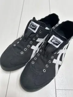 Onitsuka Tiger ブラックスニーカー　スリッポン