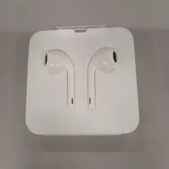 iPhon　ホワイト 有線イヤホン Lightning接続　純正