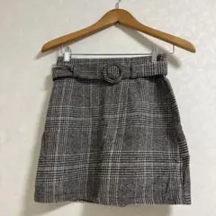 チェック柄スカートのサムネイル