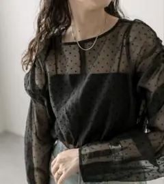 mystic ドットシアーパワショルブラウス ブラック&オーガンジーブラウス