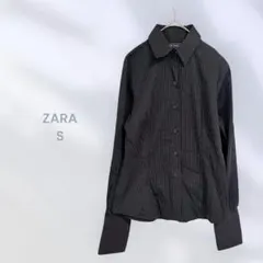 ZARA ザラ　ストライプシャツ　レディース　タイトめ　キレイめ　オフィスコーデのサムネイル