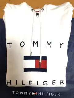 トミーヒルフィガー パーカー