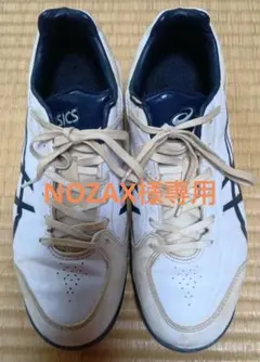 ASICS スパイクシューズ ホワイト/ネイビー