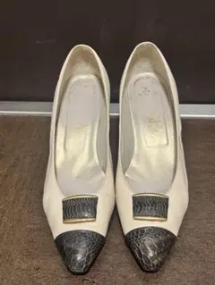 YSL アイボリー レザーハイヒール クロコダイル調