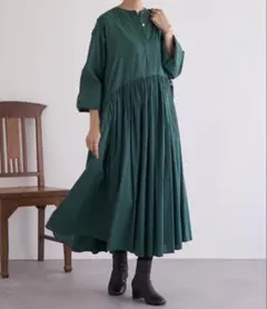 ✨2025✨サイズ1　約2.4万円　限定カラー　ビアズリー　ギャザーワンピース ✨2025✨サイズ1 約2.4万円 限定カラー ビアズリー ギャザーワンピース