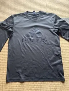 adidas 長袖カットソー