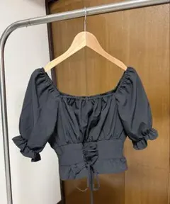 オフショルダー ブラック トップス 半袖