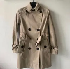 定番トレンチコート