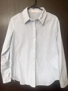 【美品】iMAGE ビジュー付きストライプシャツ パールのサムネイル