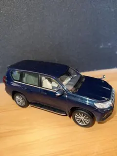 トヨタランドクルーザープラド　カラーサンプル　ミニカー