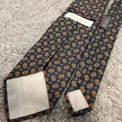 アクアスキュータム　ネクタイ　花柄　ドット　ビジネス