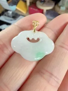 R2M-0743天然本翡翠《本物保証》翡翠ペンダント 一品一図