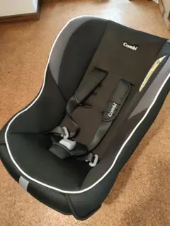 コンビチャイルドシート　ミニマグランデUF