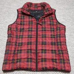 ユニクロ　ダウンベスト レディース M 可愛い赤チェック