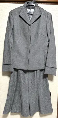 【23区】グレー スーツ フレアスカート ベルト付