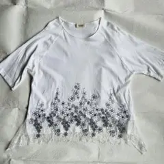 美品　和光　フラワー刺繍&レース　Tシャツ