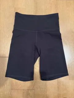 H&M ブラック XS バイカーショーツ