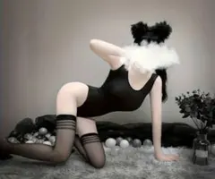 黒のボディスーツ 薄手