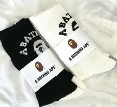 新品未使用　A BATHING APE 　エイプ　靴下 ソックス　黒白2足