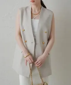 LOUNGEDRESS ラウンジドレス　ヘリンボーンジレジャケット　ベージュのサムネイル
