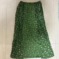 GU✖️UNDARCOVERスカート値下げ中‼️