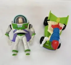 J535 トイ・ストーリー バズ・ライトイヤー２体　おもちゃ　キャラクターグッズ