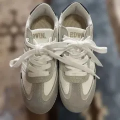 EDWIN スニーカー ホワイト グレー　軽量♡新品♡ SALEのサムネイル
