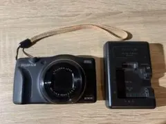 デジカメ　FUJIFILM　FinePix F770EXR　ブラック Amazon | FUJIFILM デジタルカメラ FinePix F770EXR 光学20倍