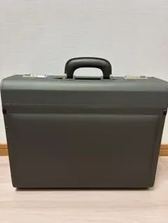 パイロットケース　アタッシュケース　ビジネスバッグ　日本製のサムネイル