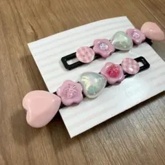 ハートと花のデザインヘアクリップ2個セット